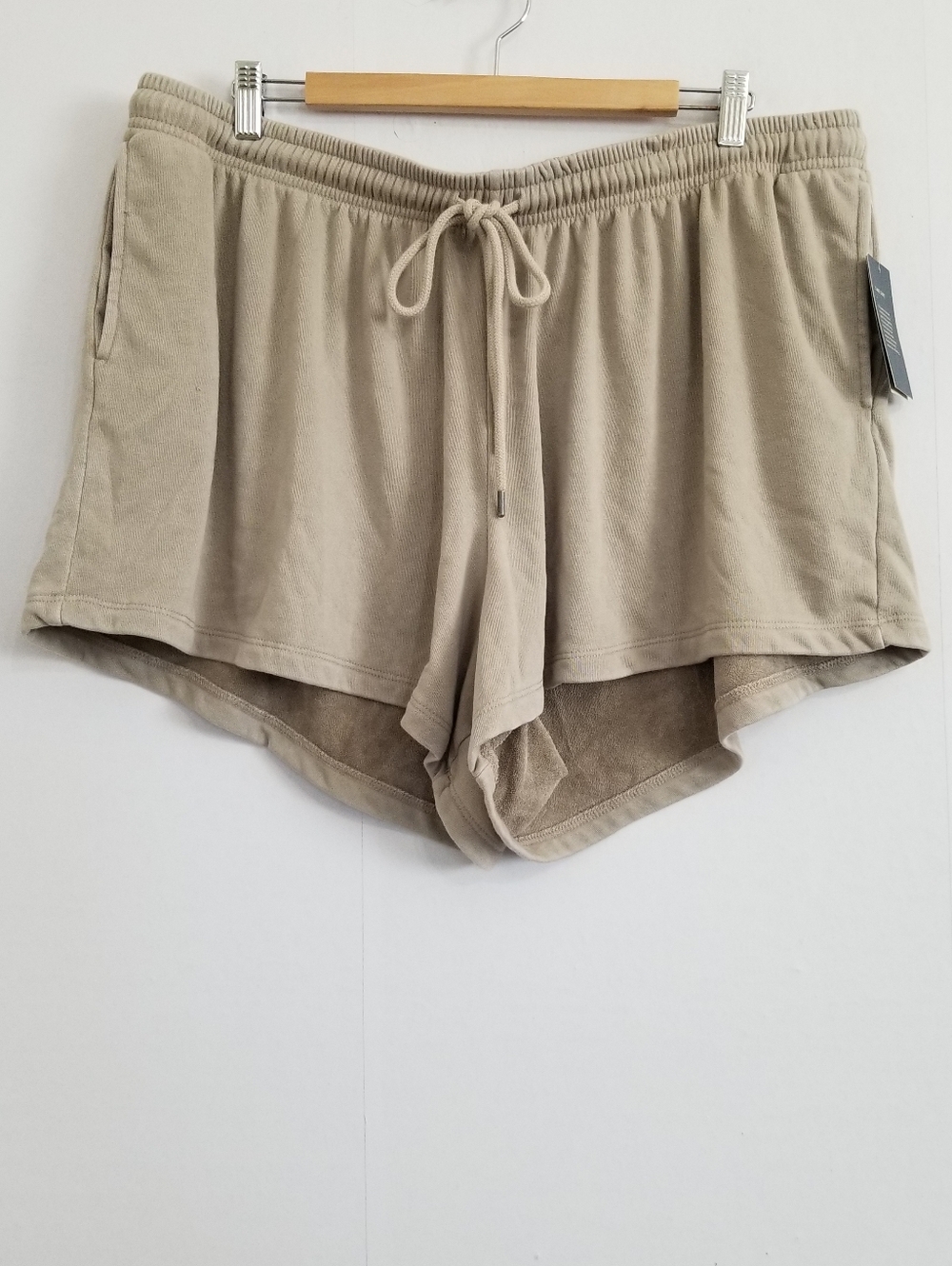 NWT Universal Thread Tan Sweat Shorts Size XXL